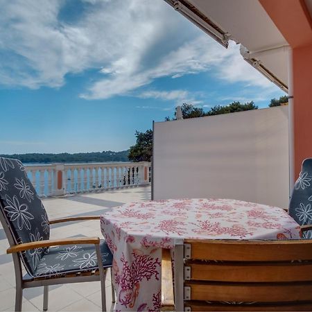 Apartments Villa Julija Мали-Лошинь Экстерьер фото