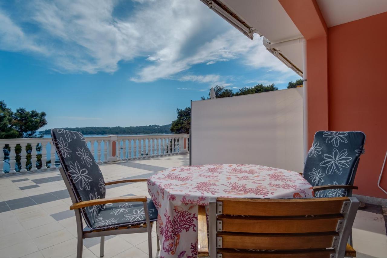 Apartments Villa Julija Мали-Лошинь Экстерьер фото