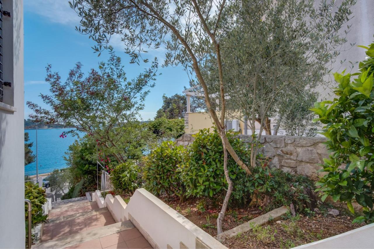 Apartments Villa Julija Мали-Лошинь Экстерьер фото